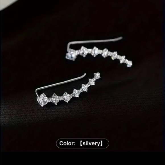 New Women Elegant Curved Stud Earrings with Sparkling Cubic Zirconia - Picture 4 of 7